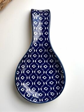 B Harbor Blue and White spoon rest ceramic